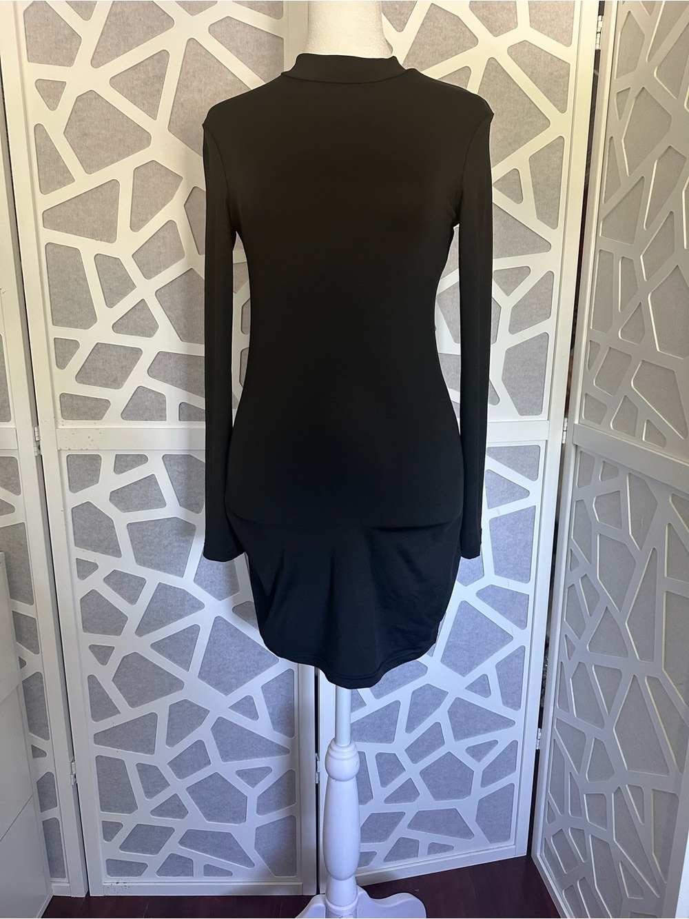 SHEIN Black Long-Sleeve Bodycon Dress